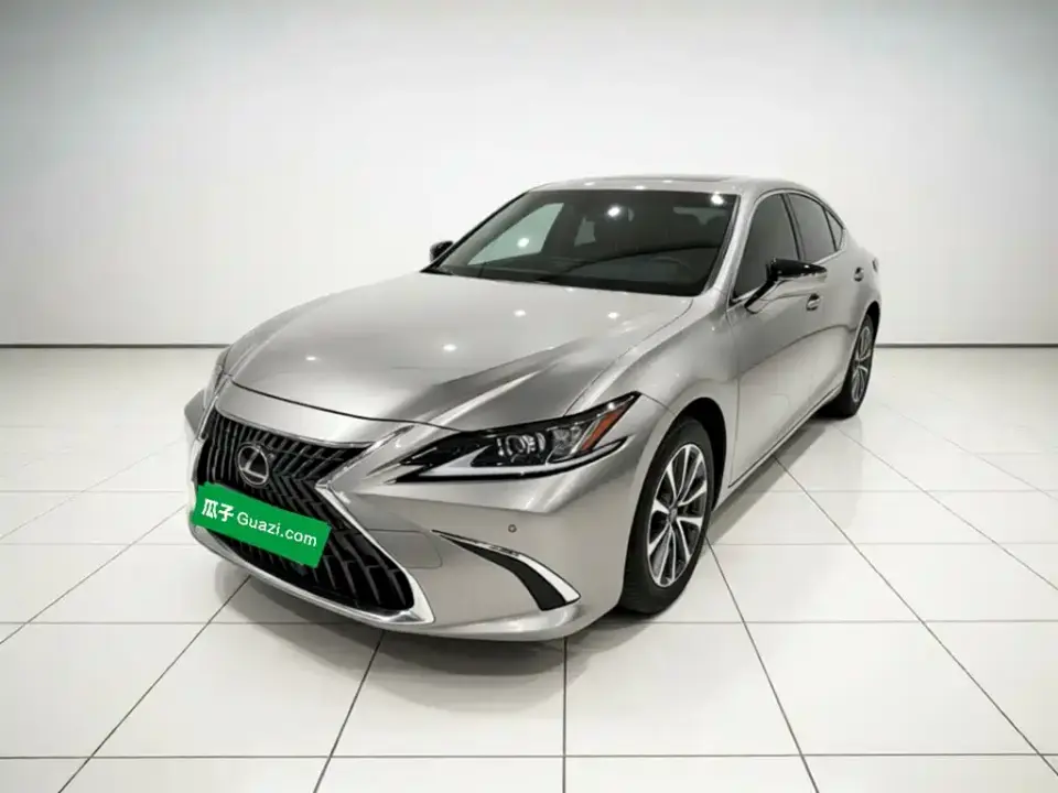 Lexus ES 200 Excellence Edition 2024