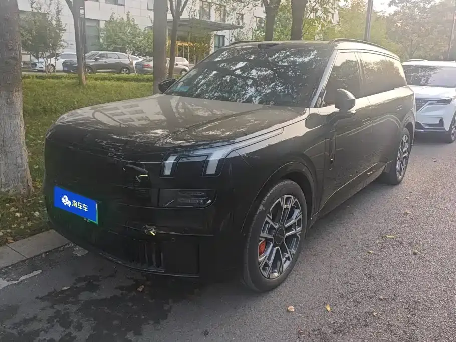 Lynk & Co 900 1.5T Ultra 2025