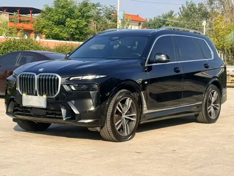BMW X7 xDrive40i Exclusive M Sport Package 2023