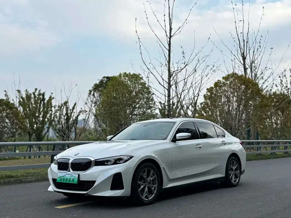 BMW i3 eDrive 35 L 2023