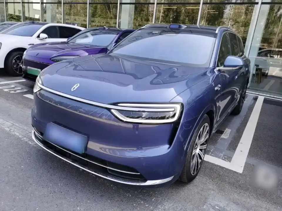 AITO Wenjie AITO M7 Extended Range Base Model 6-Seater 2025