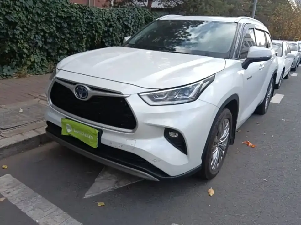 Toyota Highlander Model Dual Engine 2.5L 4WD Premium Edition 7-Seater 2022