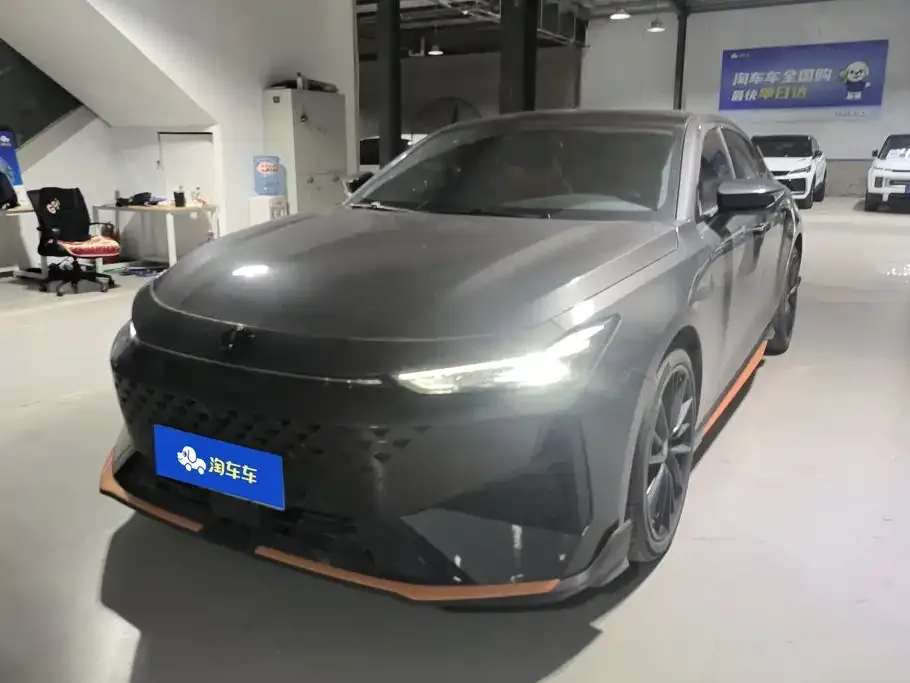 Changan UNI-V 1.5T Deluxe Sport 2024