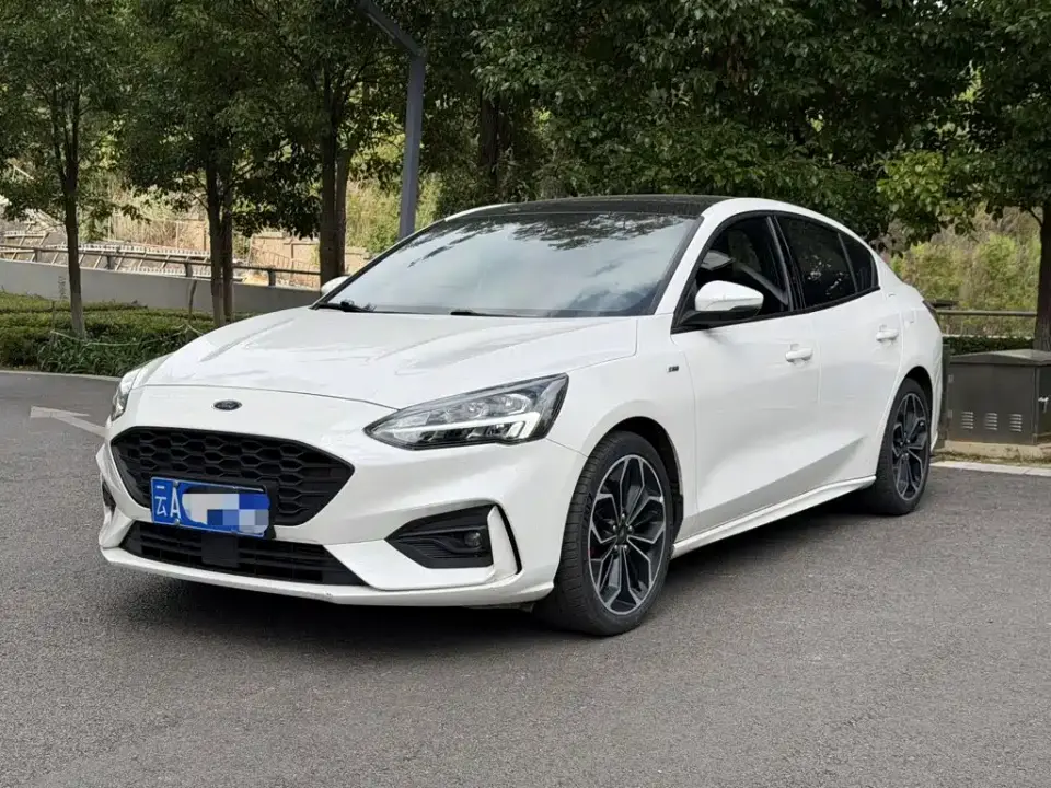 Ford Focus Sedan EcoBoost 180 Automatic ST Line 2019