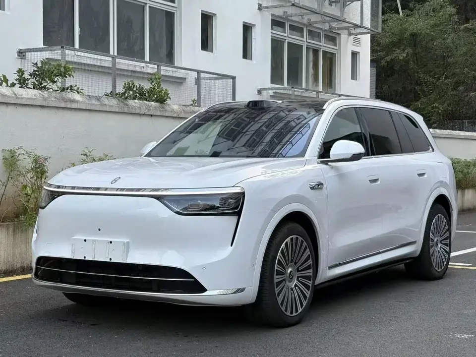 AITO Wenjie AITO M8 Extended Range Ultra 53.4kWh 6-Seater 2025