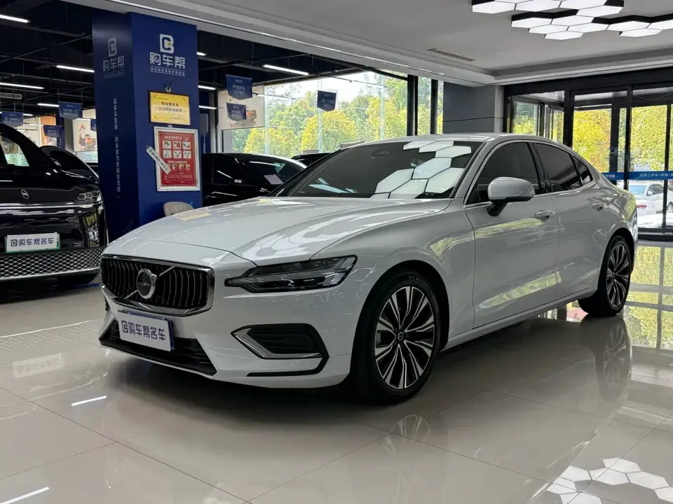 Volvo S60 B4 Smart Vision Luxury Edition 2023