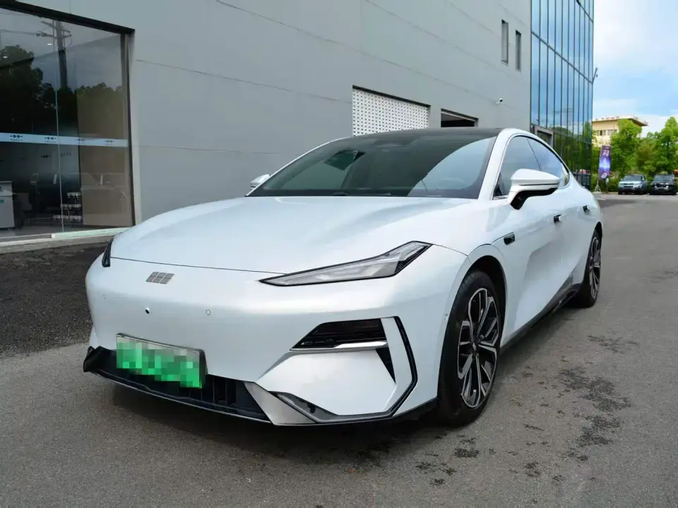 Geely Galaxy Galaxy E8 700km Long Voyage Smart Drive Edition 2025