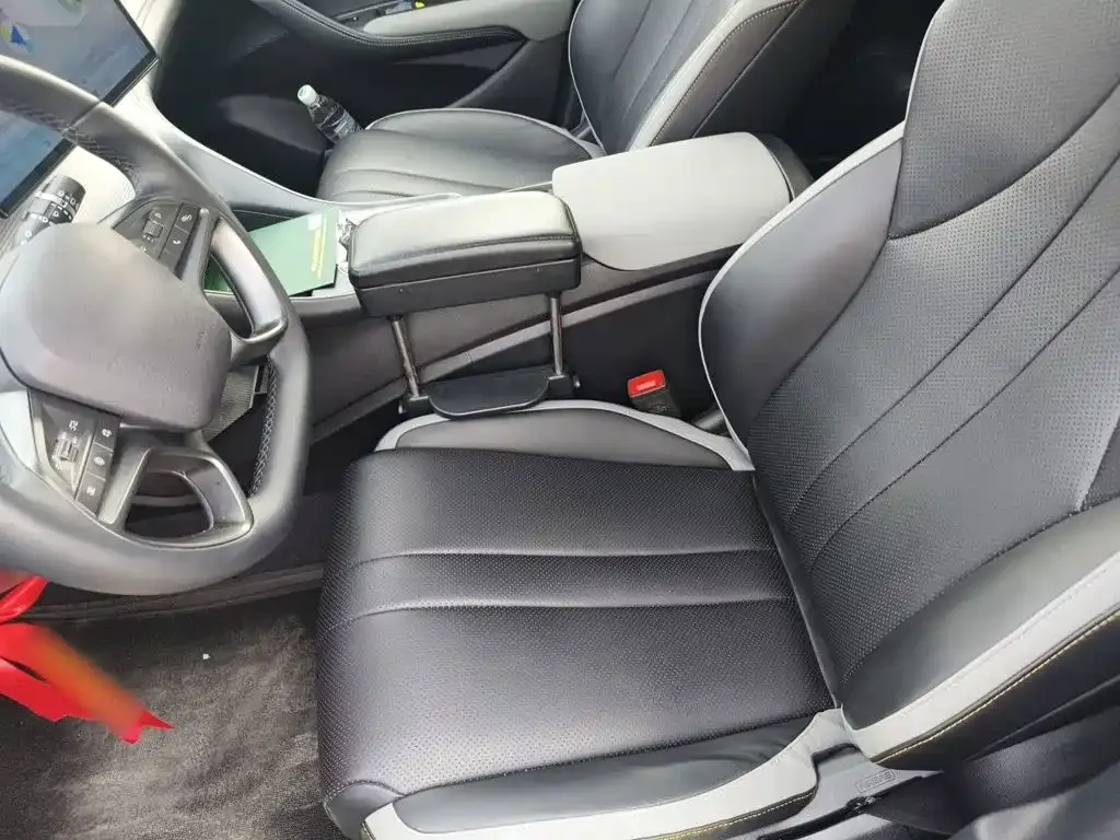 BYD Seal 05 DM-i DM-i 115KM Honor 2025 — фото 17