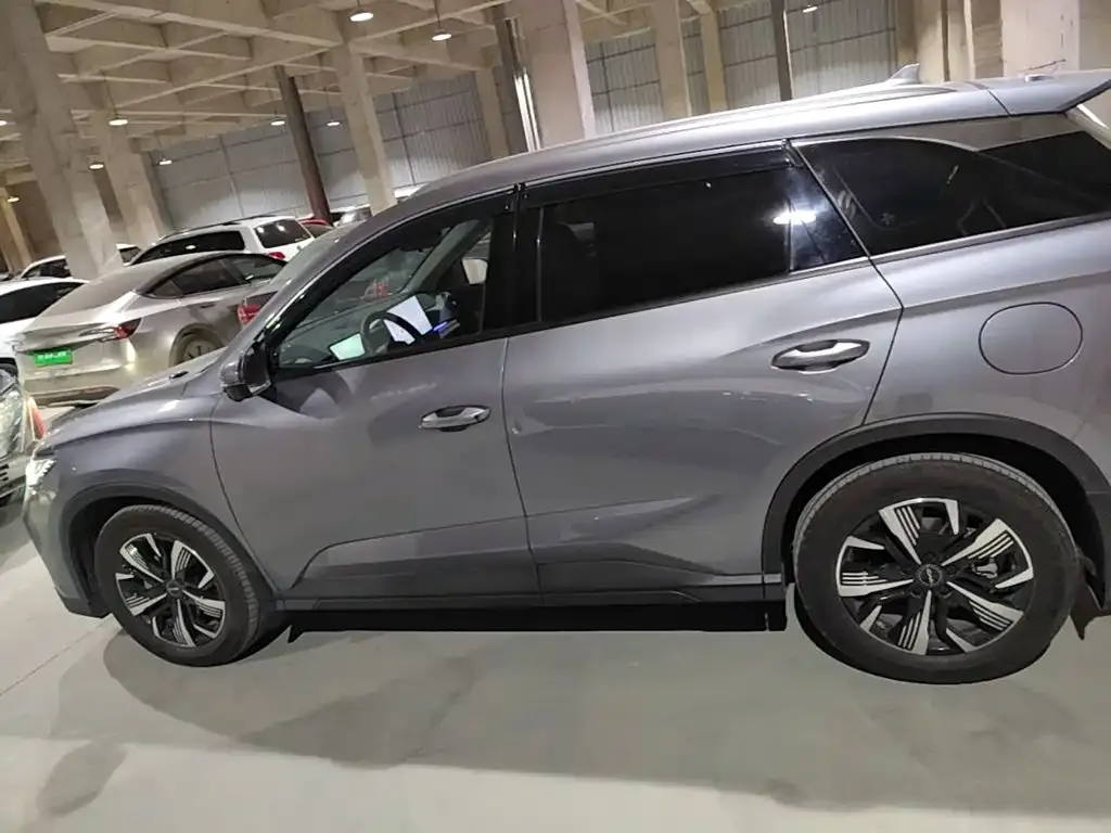 BYD Seal 05 DM-i DM-i 115KM Honor 2025 — фото 4