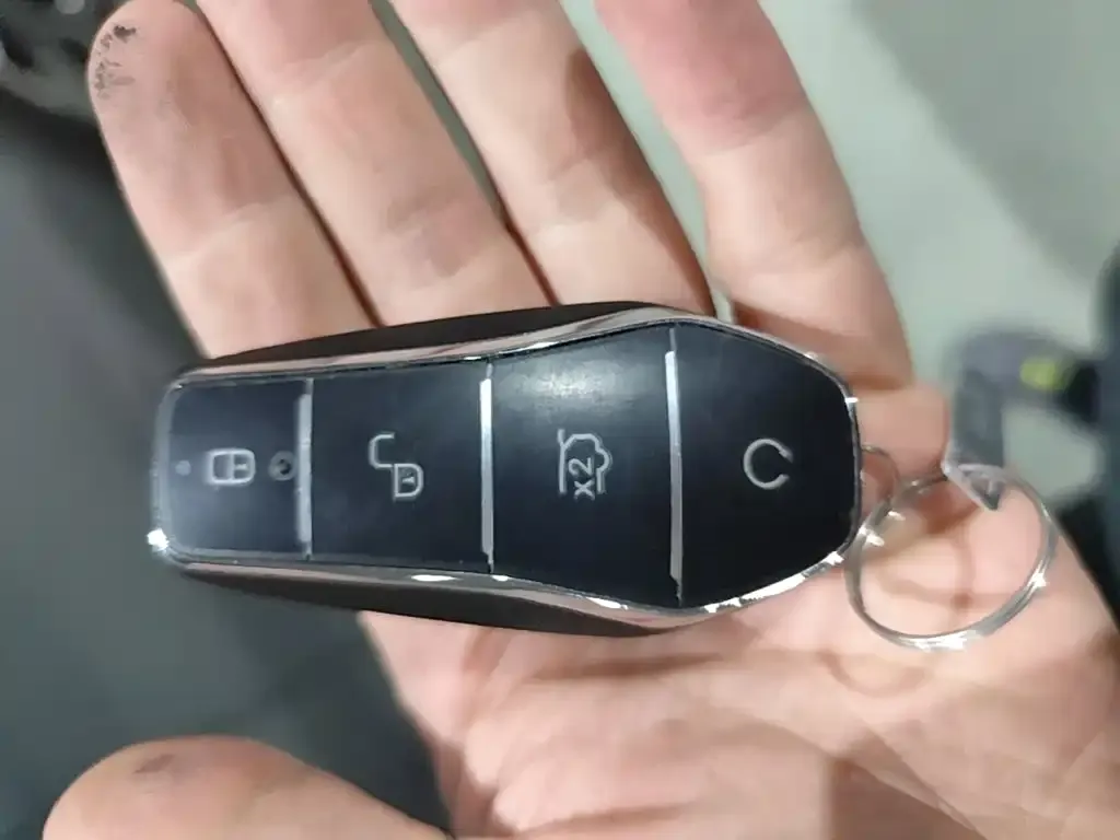 BYD Seal 05 DM-i DM-i 115KM Honor 2025 — фото 10