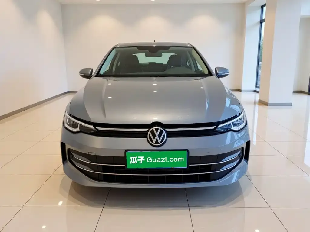 Volkswagen Golf Facelift 300TSI Pro 2025 — фото 2