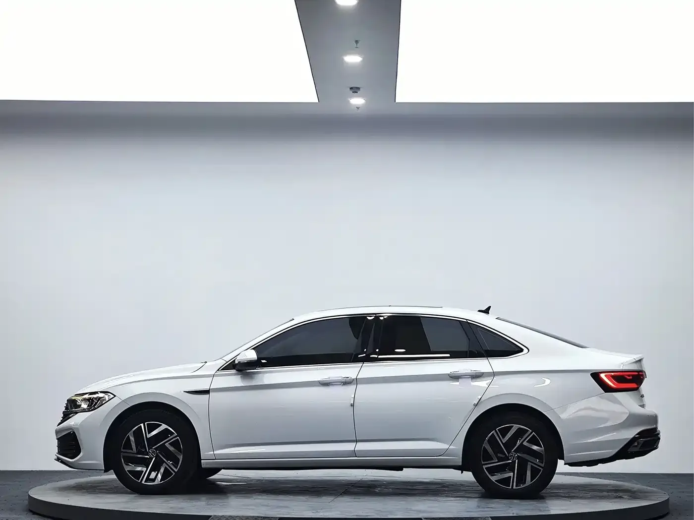 Volkswagen Sagitar 280TSI DSG Surpass Plus Edition 2022 — фото 5