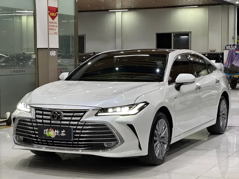 Toyota Avalon Hybrid 2.0L Luxury Edition 2025