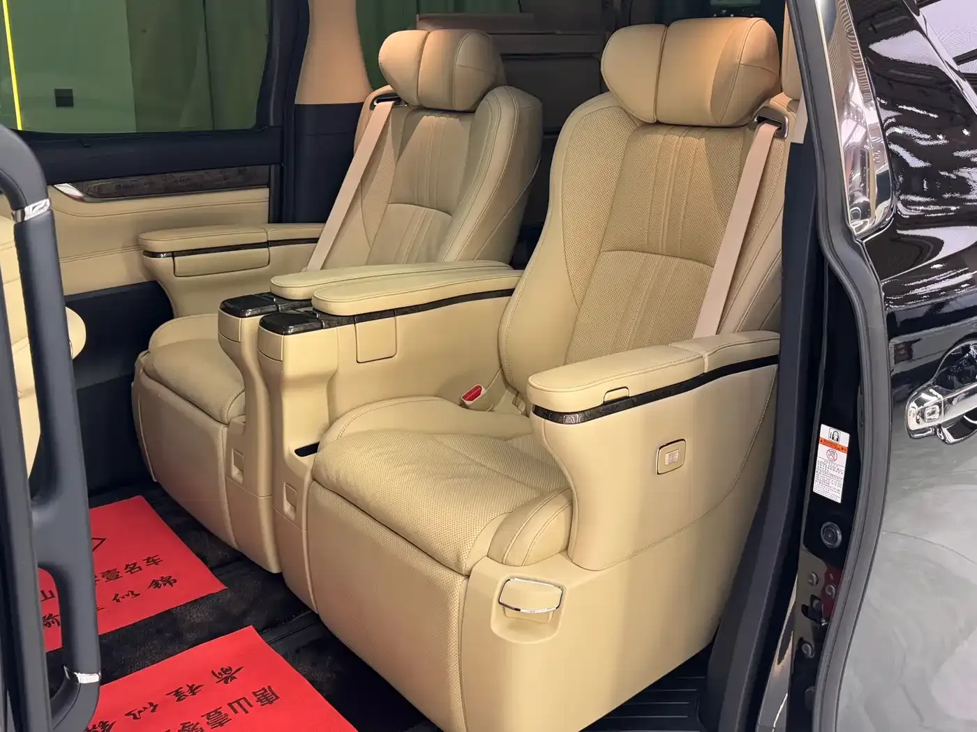 Toyota Vellfire Crown Hybrid 2.5L HV Premium Edition 2022 — фото 17