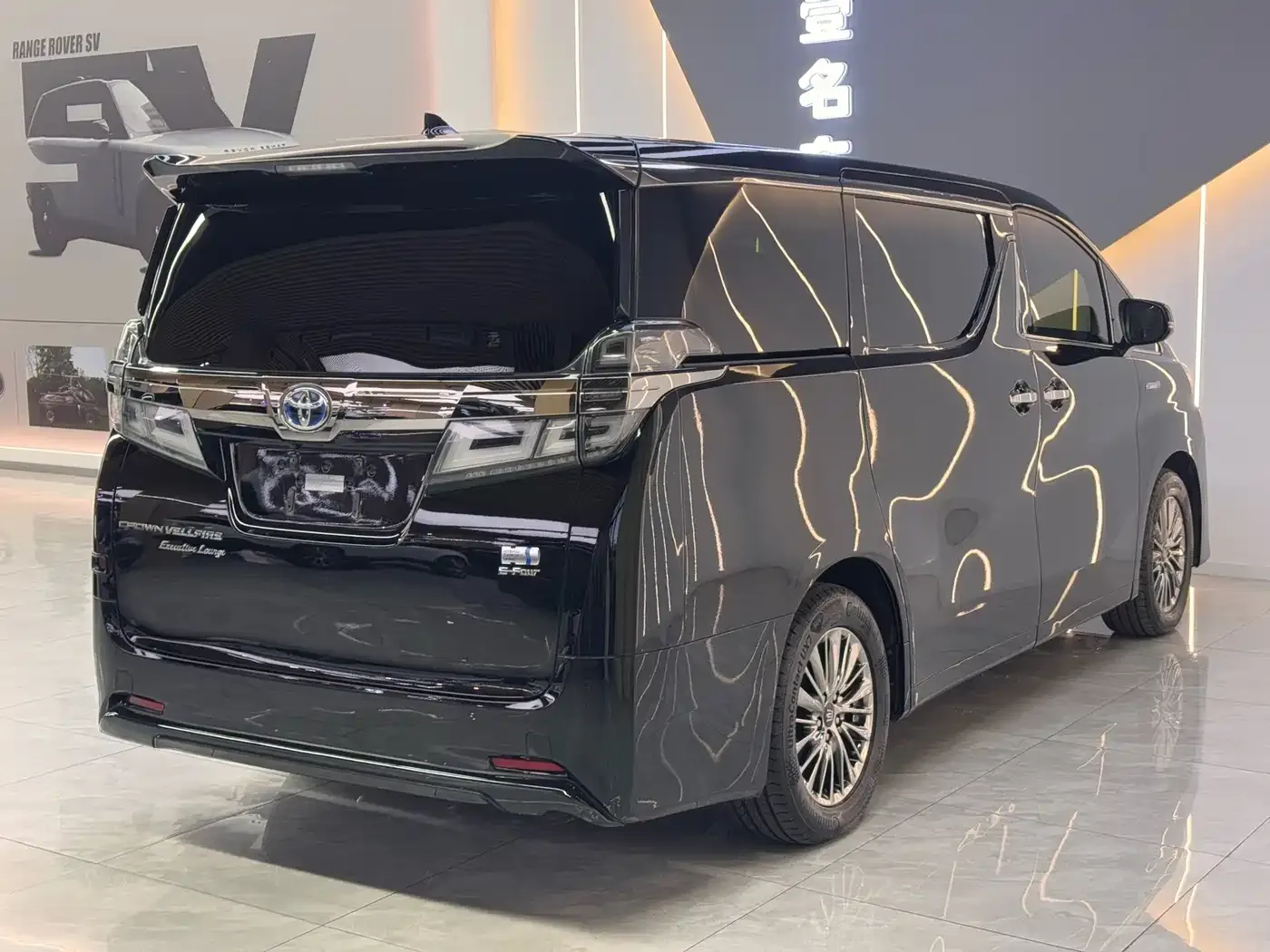 Toyota Vellfire Crown Hybrid 2.5L HV Premium Edition 2022 — фото 11