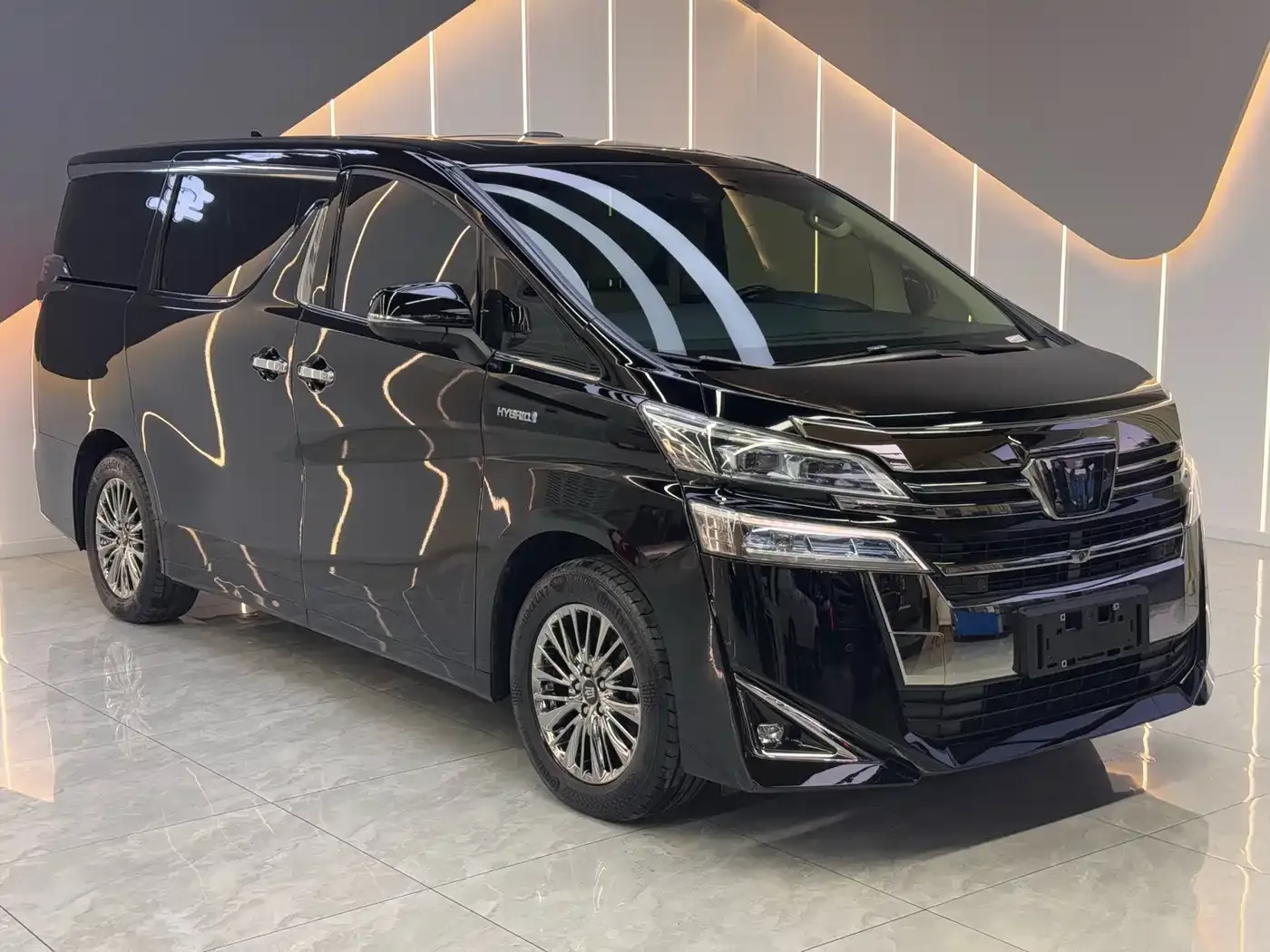 Toyota Vellfire Crown Hybrid 2.5L HV Premium Edition 2022 — фото 3