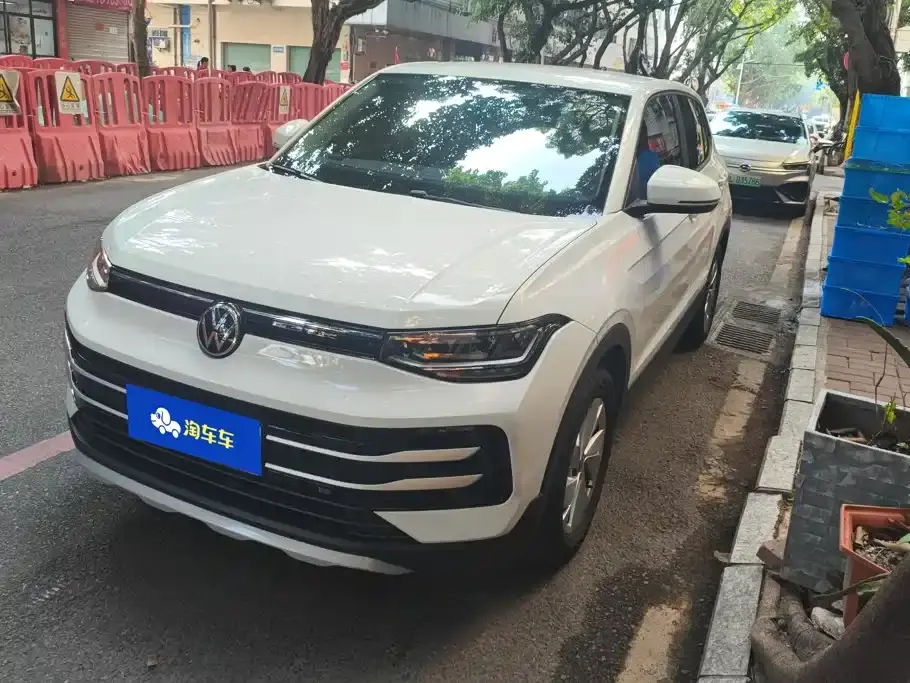 Volkswagen Tharu Model Rising Star 1.5L Advance Edition 2024
