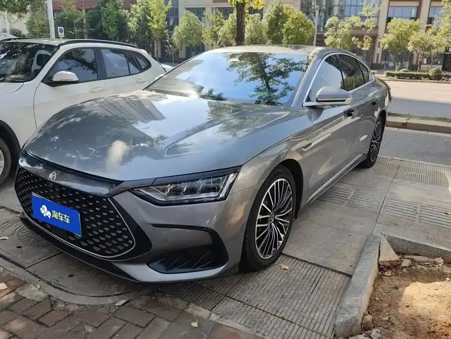 BYD Han DM-i Champion Edition 121KM Honor 2023