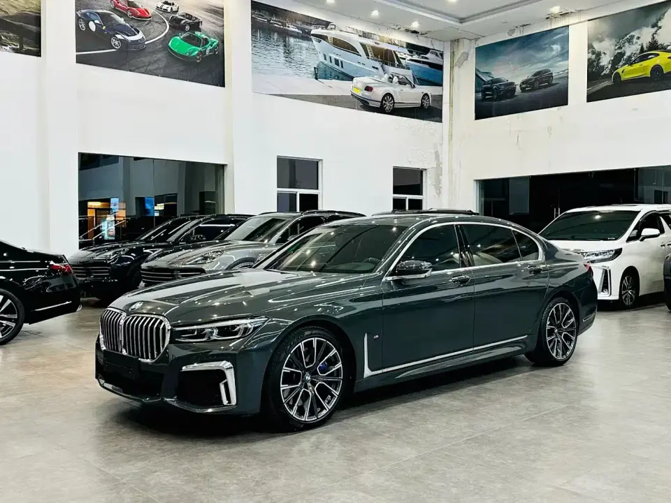BMW 7 Series Model 740Li Leading M Sport Package 2021