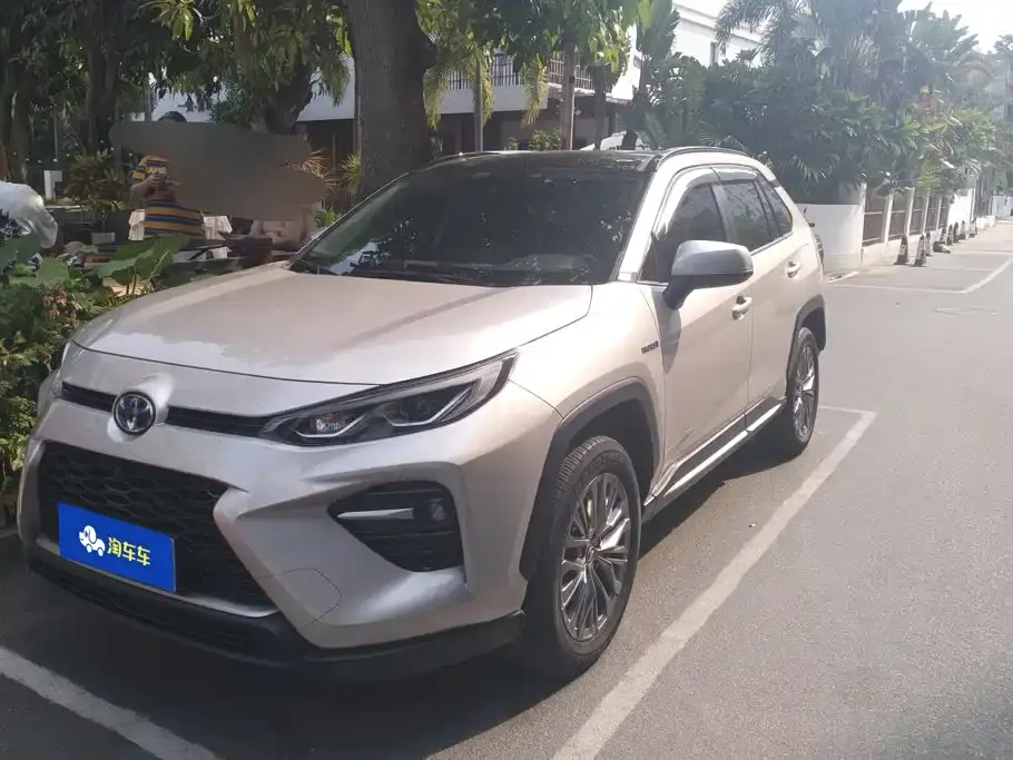 Toyota Wildlander Hybrid 2.5L E-CVT AWD Luxury PLUS Edition 2023