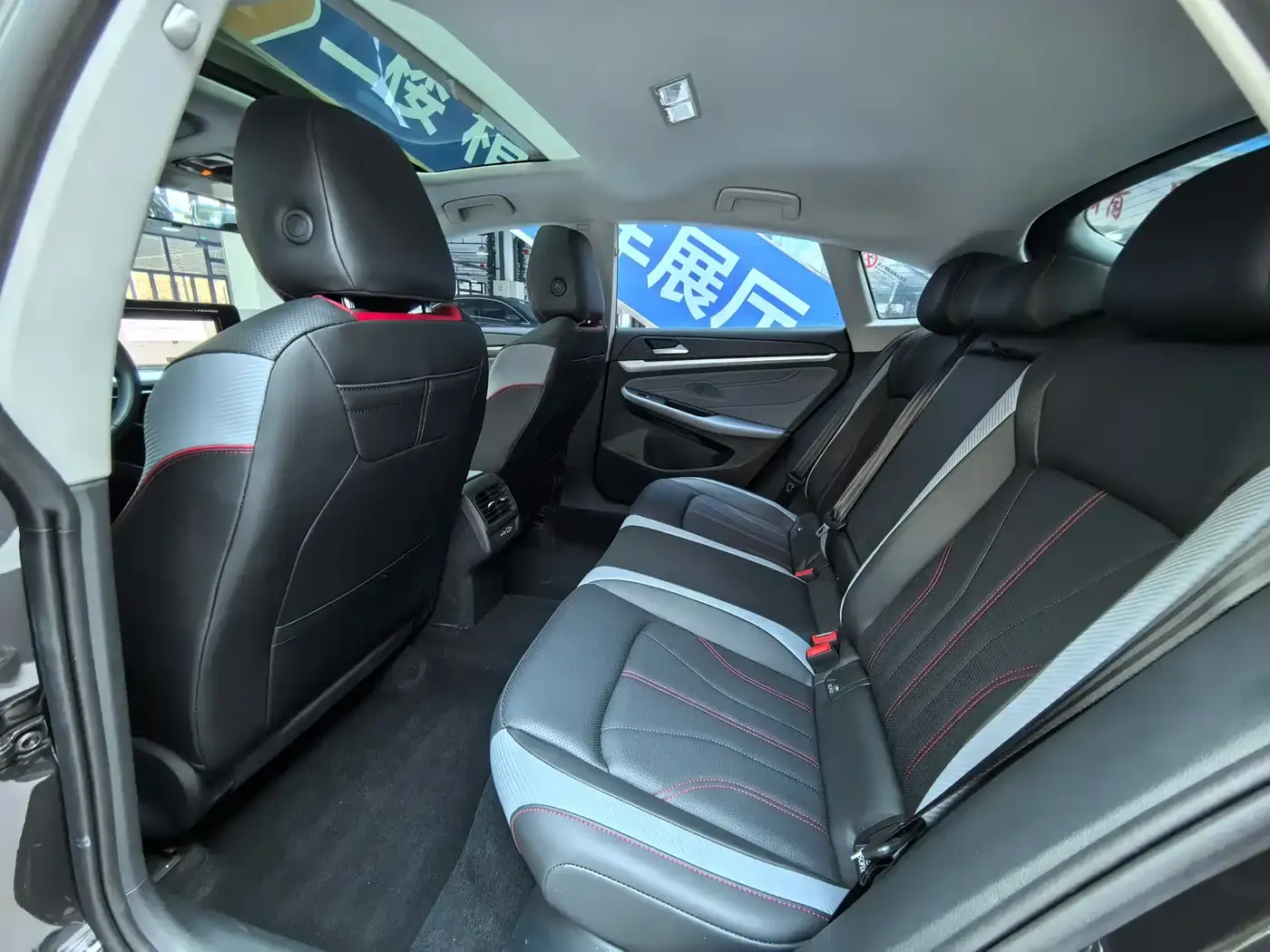 Volkswagen Lamando Lamando L 280TSI DSG Glamour Edition 2023 — фото 10