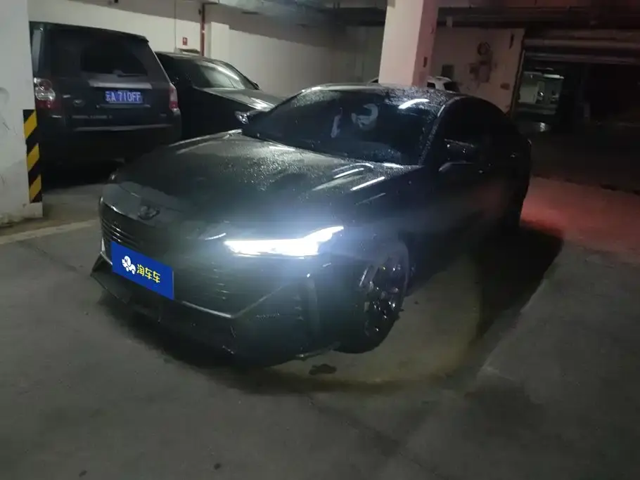 Changan UNI-V 1.5T Premium Model 2022