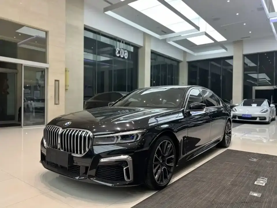 BMW 7 Series Facelift 750Li xDrive V8 M Sport Package 2021