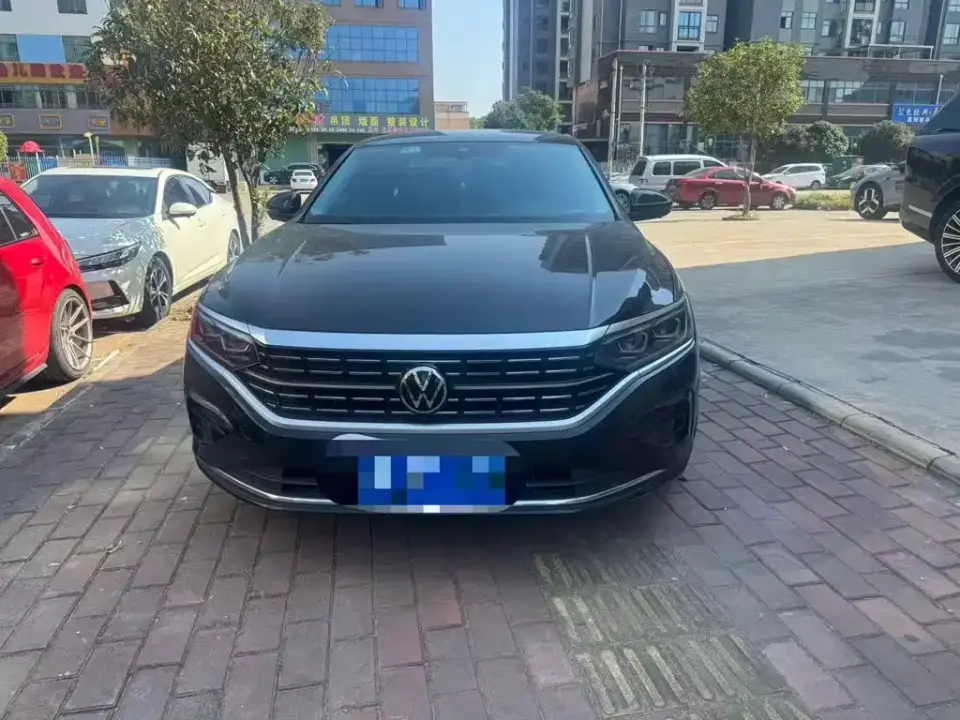 Volkswagen Passat 330TSI Luxury Edition 2022