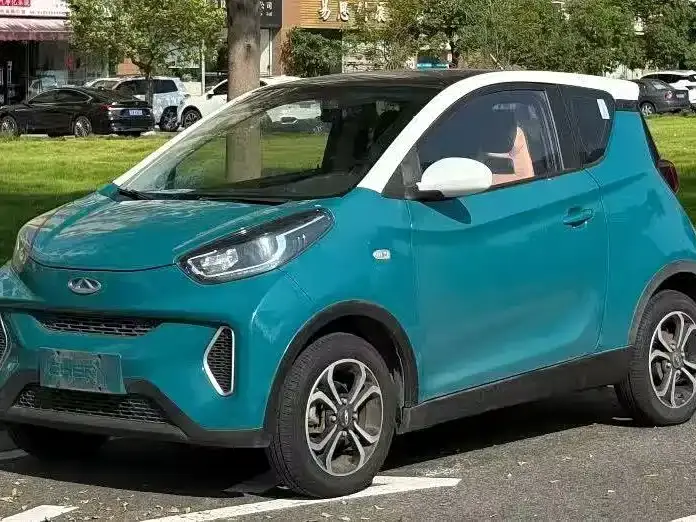 QQ New Energy Little Ant 200K Fans Edition Energy Version (NCM Battery 301km) 2021