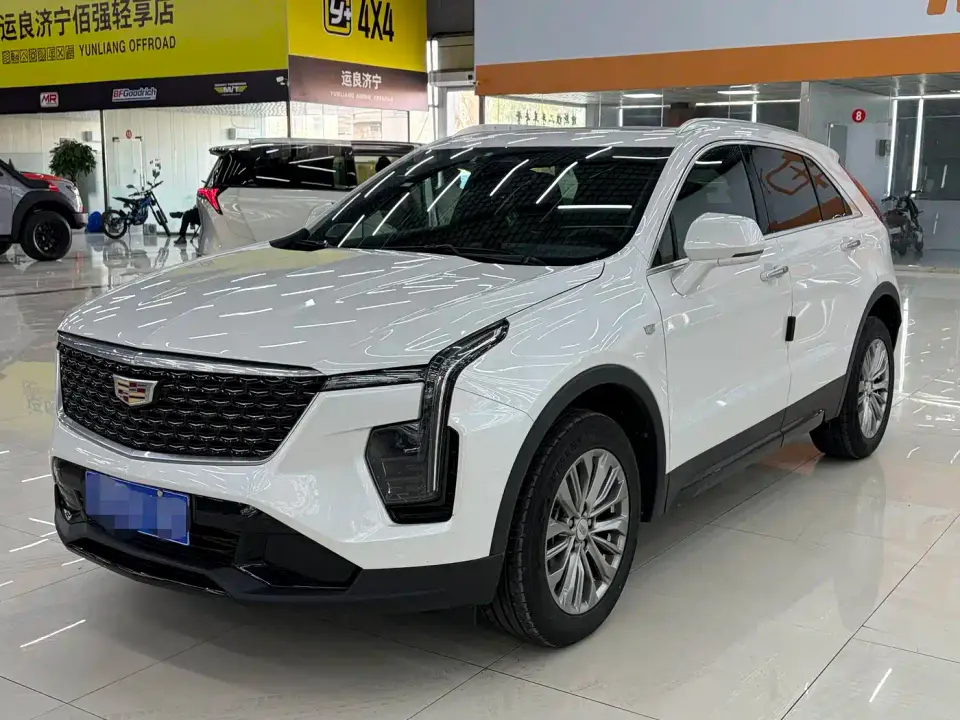 Cadillac XT4 28T 2WD Luxury 2024