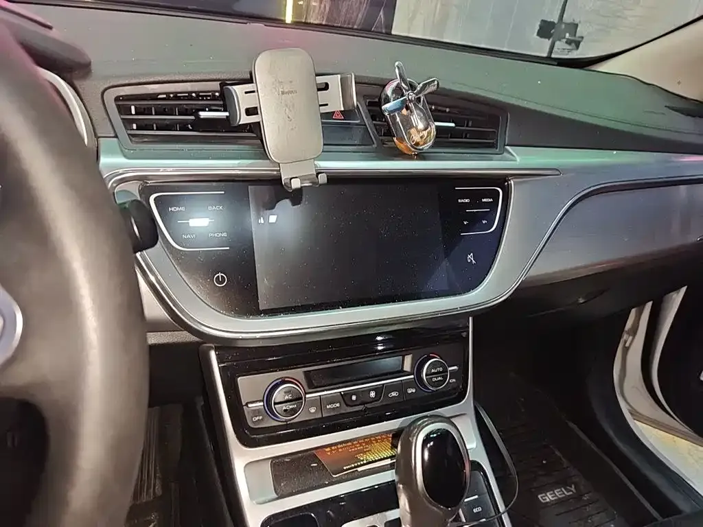 Geely Emgrand GL 1.4T CVT Elite Smart Enjoy Edition 2019 — фото 9