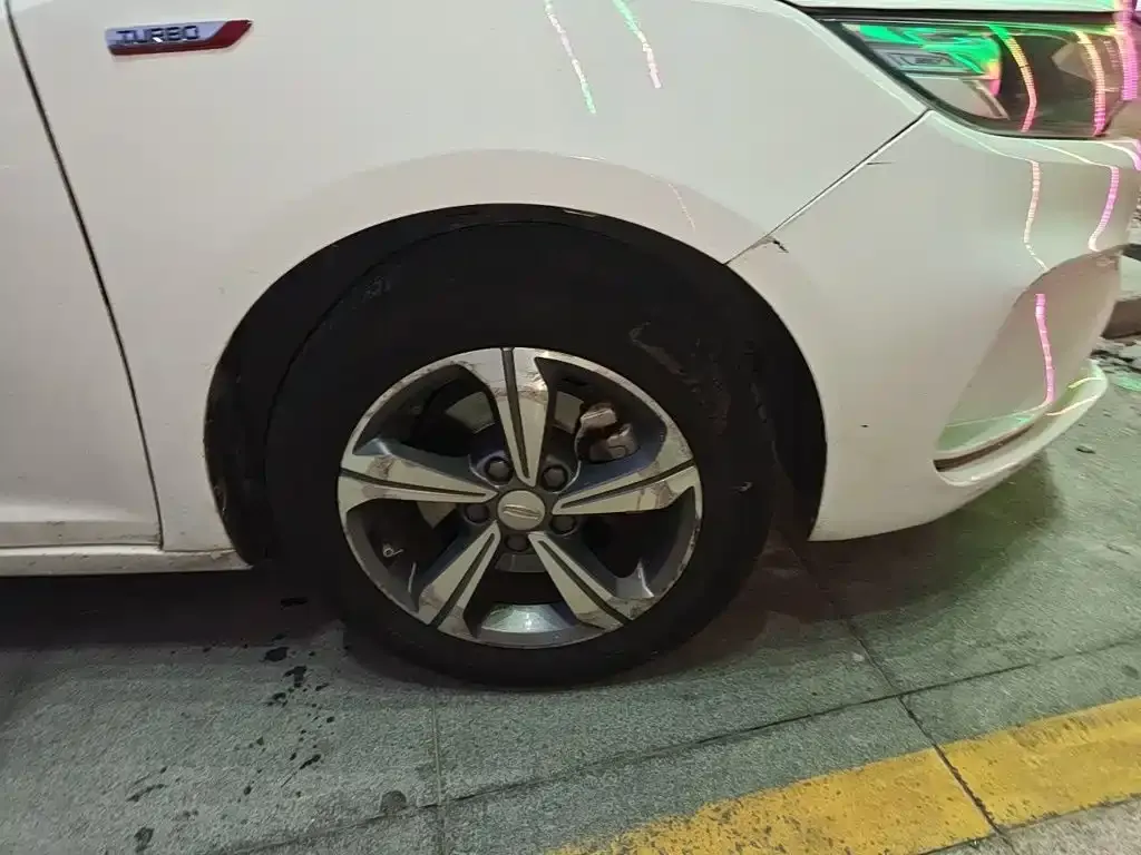 Geely Emgrand GL 1.4T CVT Elite Smart Enjoy Edition 2019 — фото 24