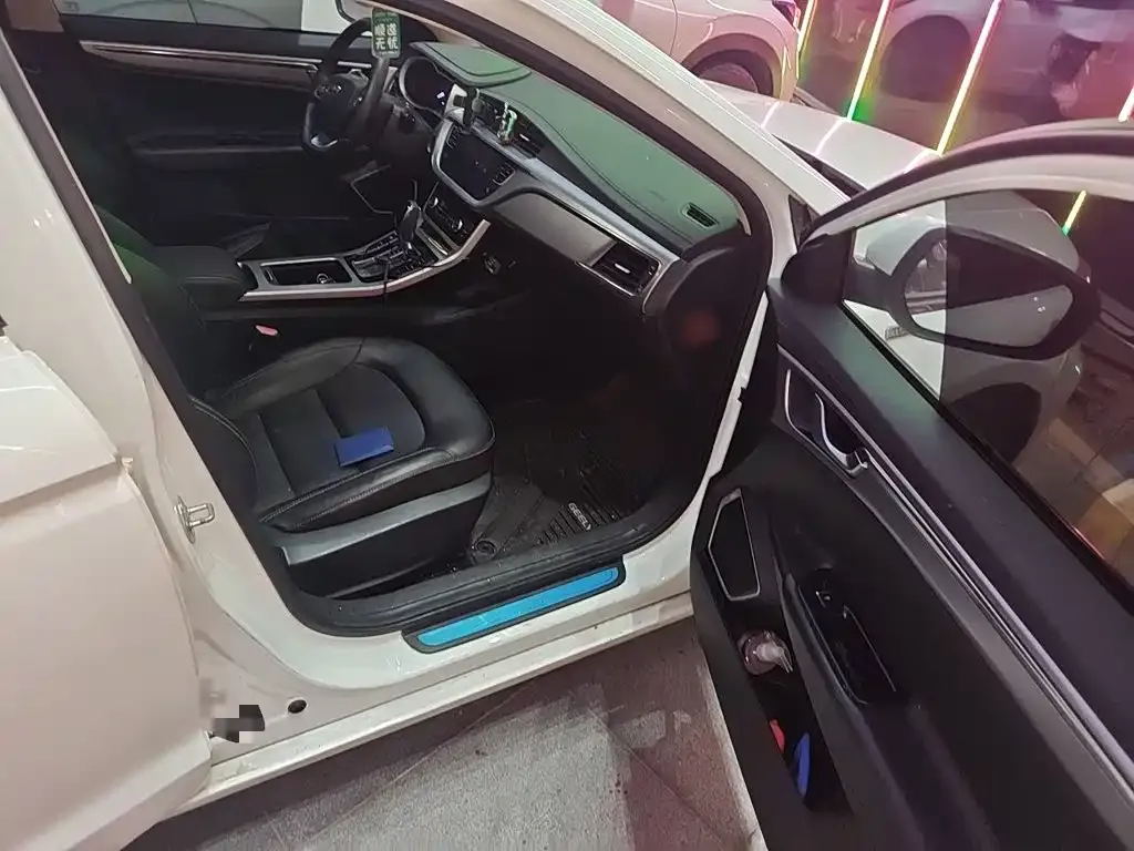 Geely Emgrand GL 1.4T CVT Elite Smart Enjoy Edition 2019 — фото 19