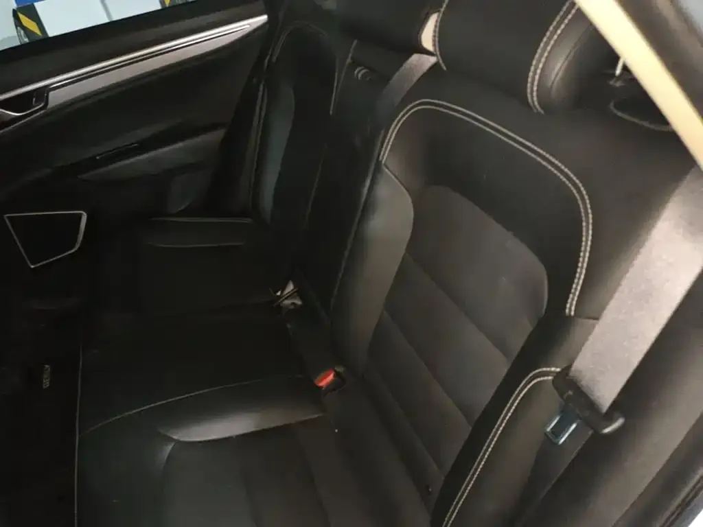 Geely Emgrand GL 1.4T CVT Elite Smart Enjoy Edition 2019 — фото 13