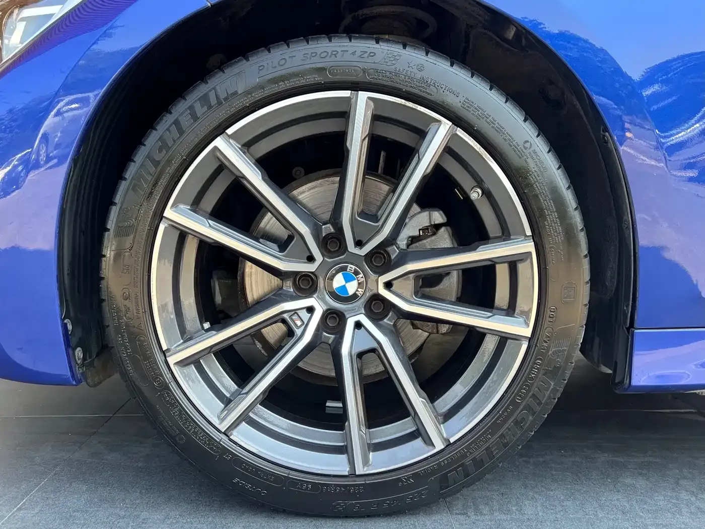 BMW 3 Series 325Li M Sport Package 2022 — фото 13