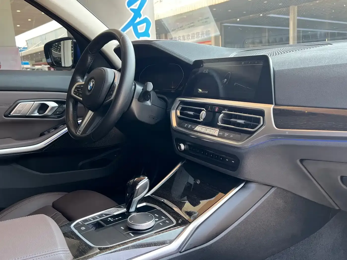 BMW 3 Series 325Li M Sport Package 2022 — фото 11