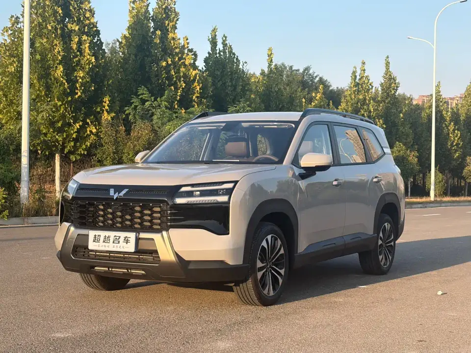 Wuling Motors Starlight 560 Model Gasoline Version 5-seater 2026
