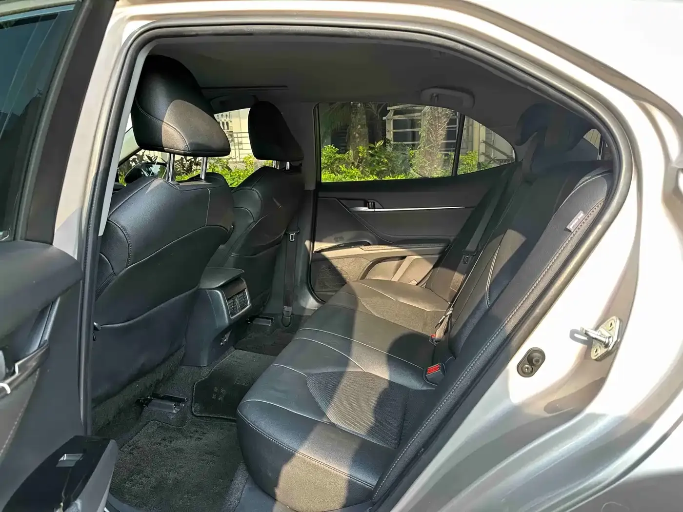 Toyota Camry 2.0G Luxury Edition 2023 — фото 13