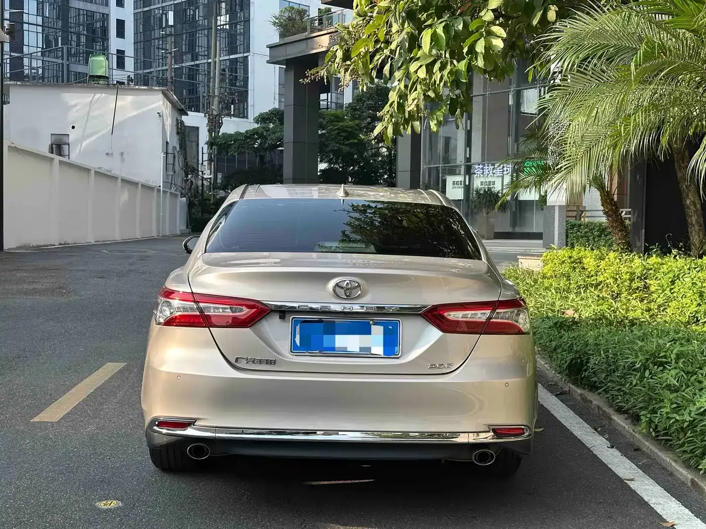 Toyota Camry 2.0G Luxury Edition 2023 — фото 4