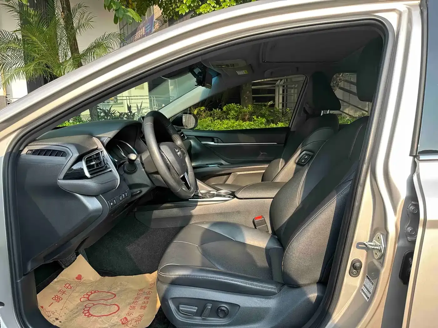 Toyota Camry 2.0G Luxury Edition 2023 — фото 10