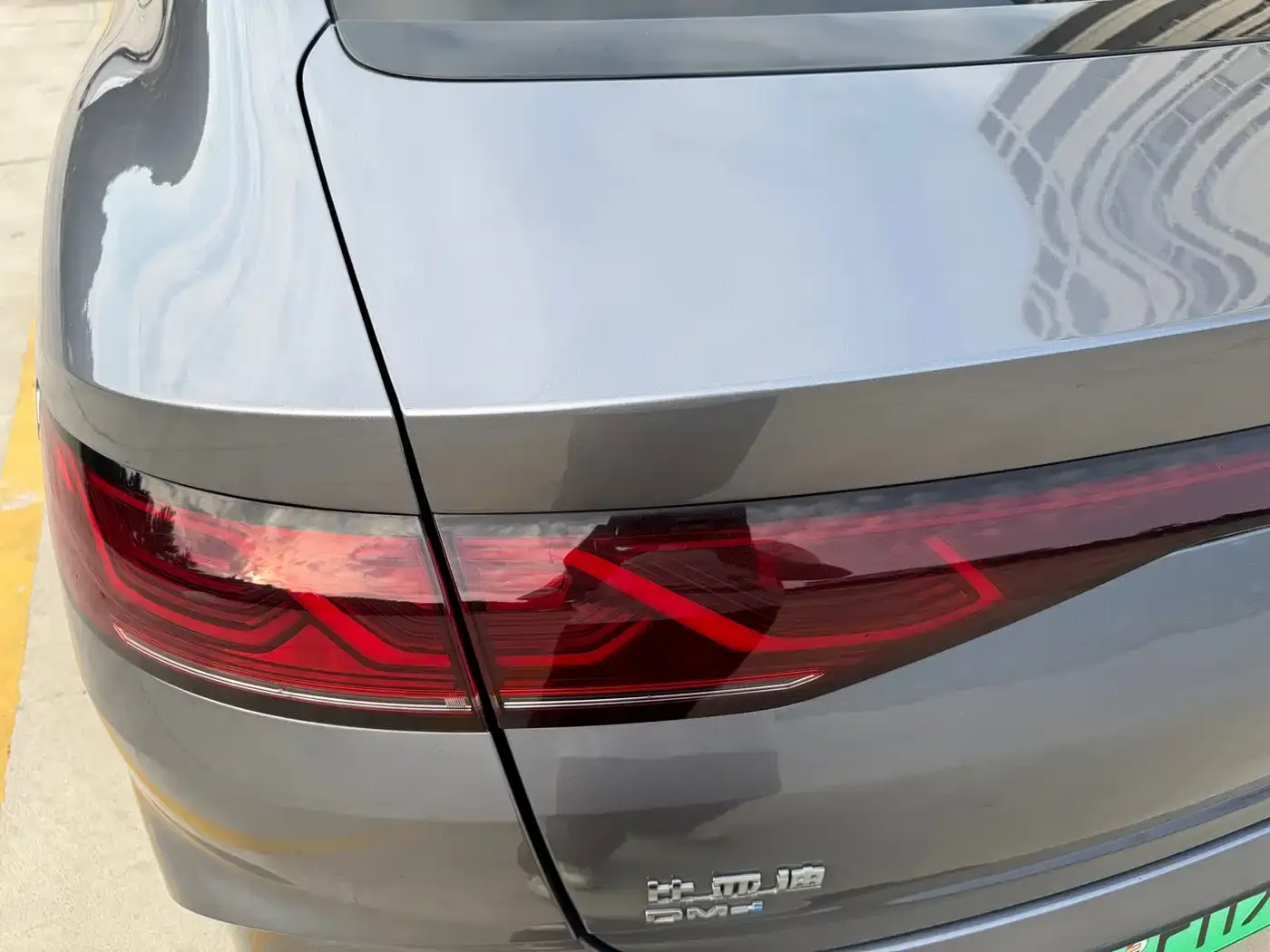 BYD Qin L DM-i 80KM Leading Edition 2024 — фото 13