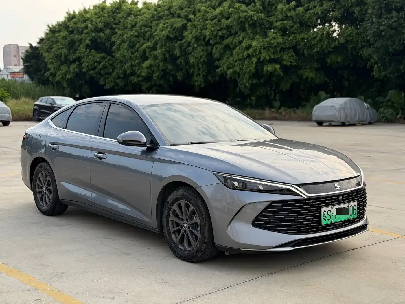 BYD Qin L DM-i 80KM Leading Edition 2024 — фото 3