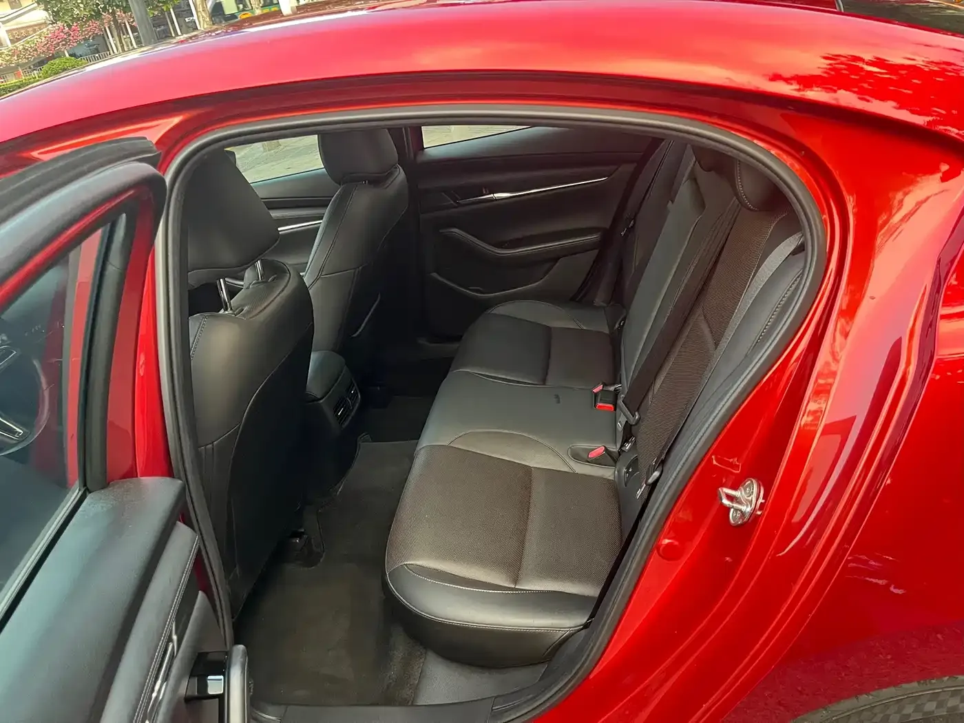 Mazda Mazda3 Axela 2.0L Automatic Zhi Hao Edition 2020 — фото 8