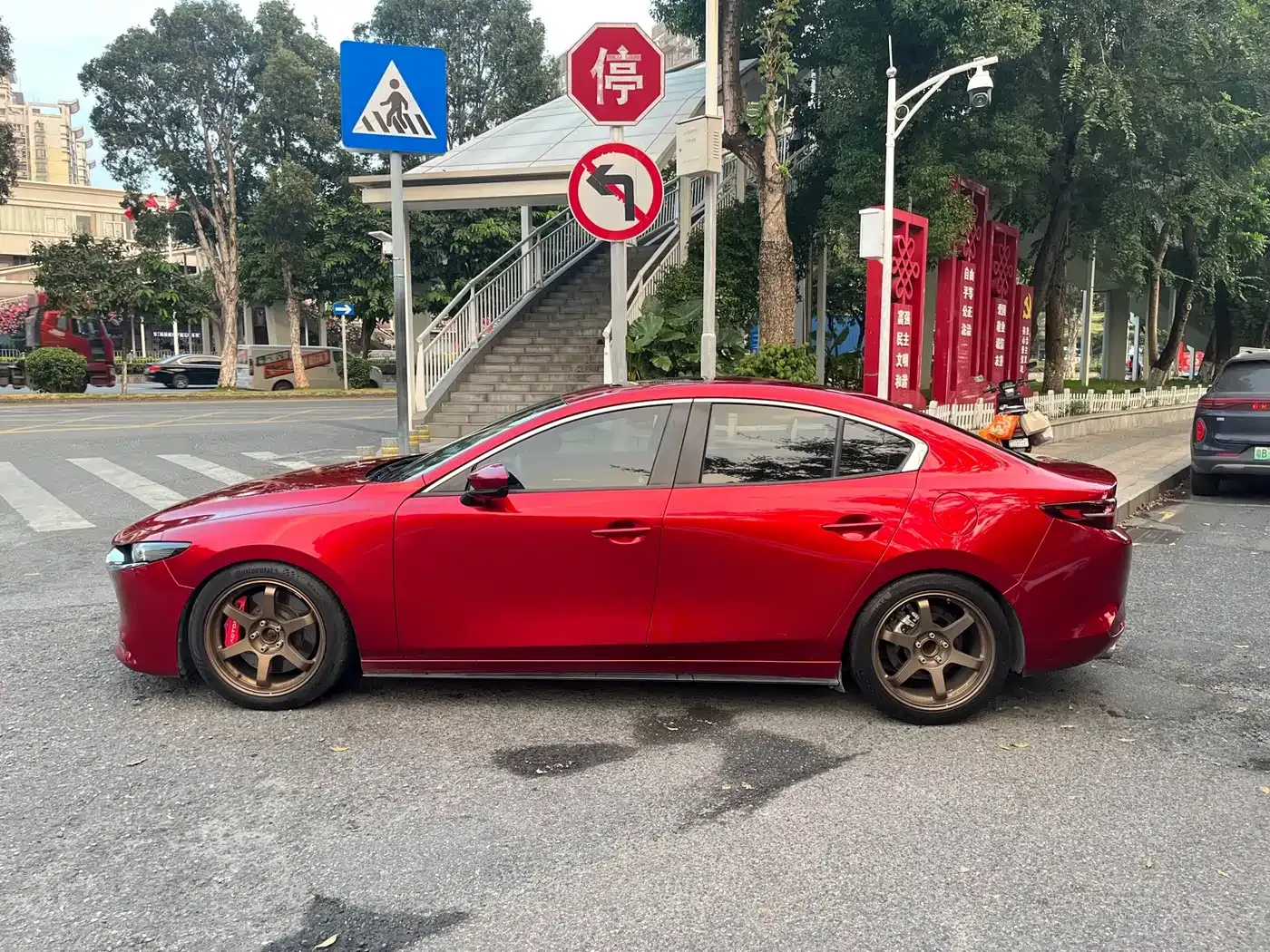 Mazda Mazda3 Axela 2.0L Automatic Zhi Hao Edition 2020 — фото 10