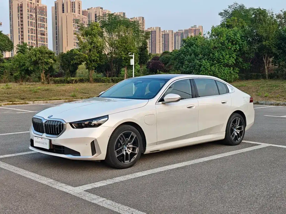 BMW i5 eDrive 35L Luxury Package 2026