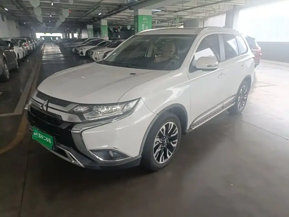 Mitsubishi Outlander 2.0L 2WD Enjoy 5-Seater China VI 2019