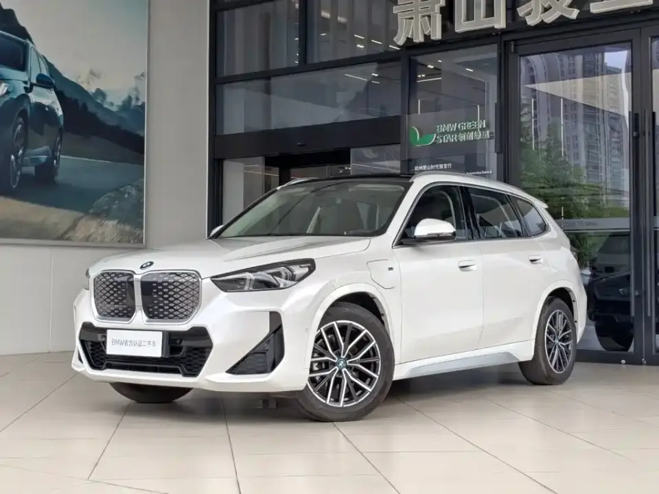 BMW iX1 eDrive25L M Sport Package 2025