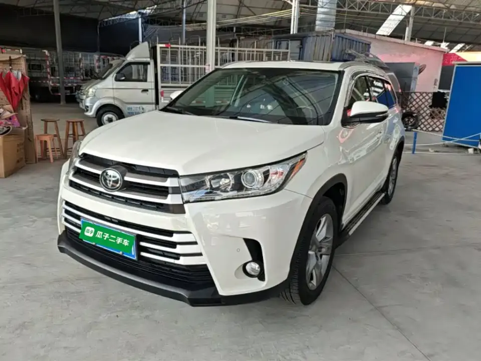 Toyota Highlander 2.0T 2WD Luxury 7-Seater China VI 2019
