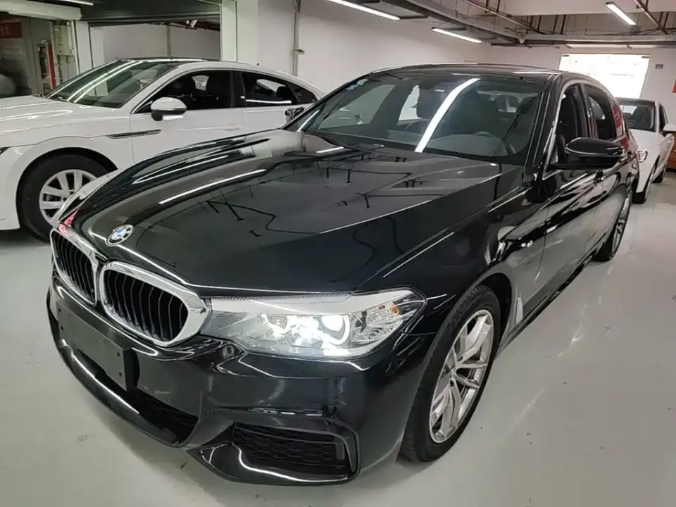 BMW 5 Series 525Li M Sport Package 2020