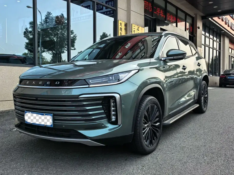 Exeed Lingyun 300T 2WD Starlight Edition 2023